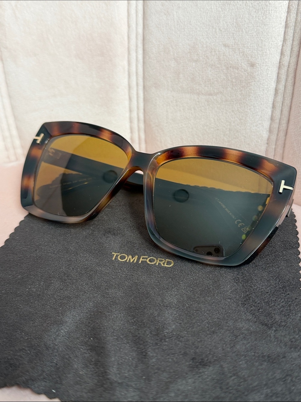 Tom Ford Sunglasses Brown Box with Gold Logo - Picture 5 of 9